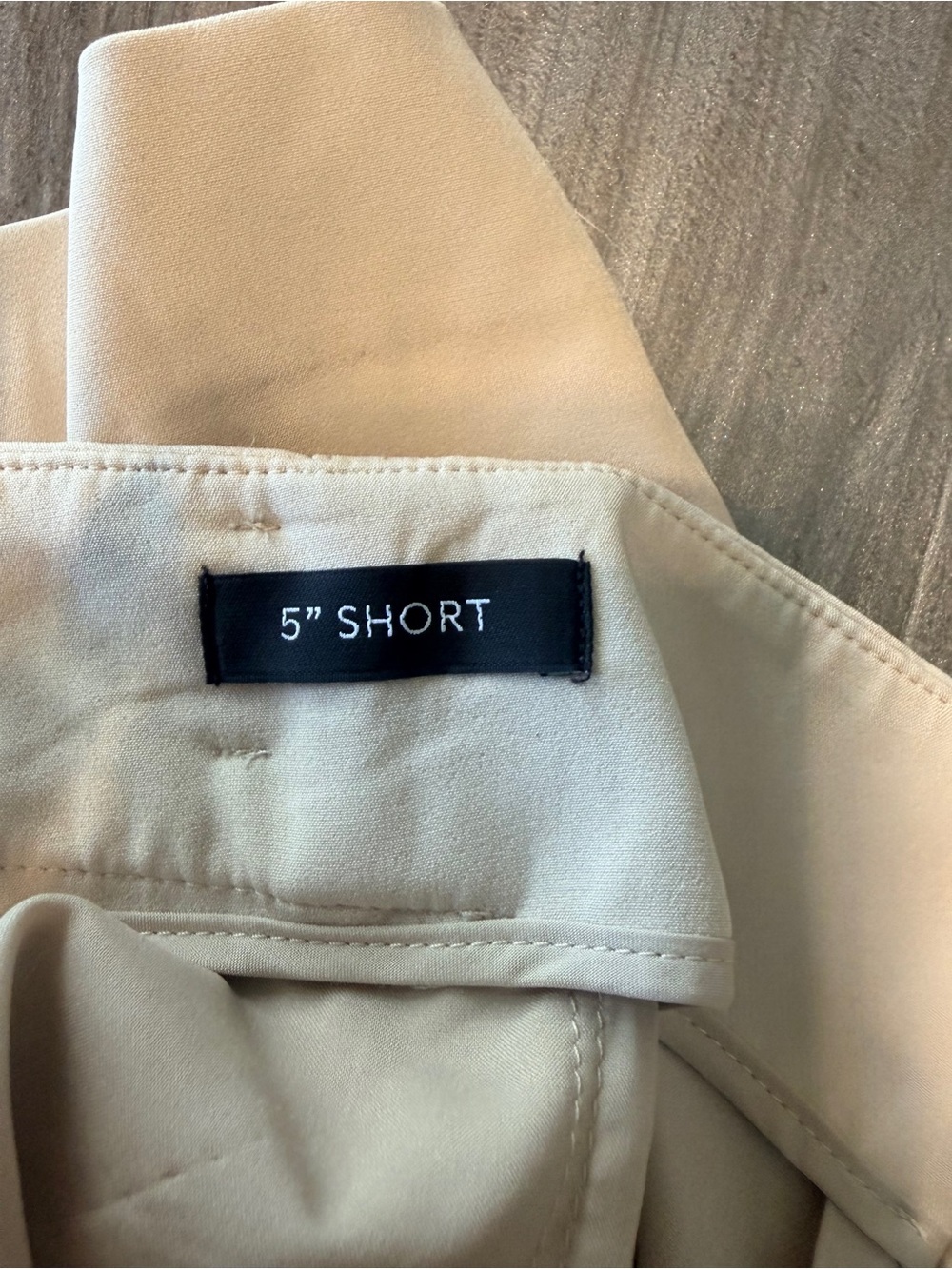 White House Black Market Cream High-Rise Shorts with adjustable waist. Size 10 - Picture 4 of 7